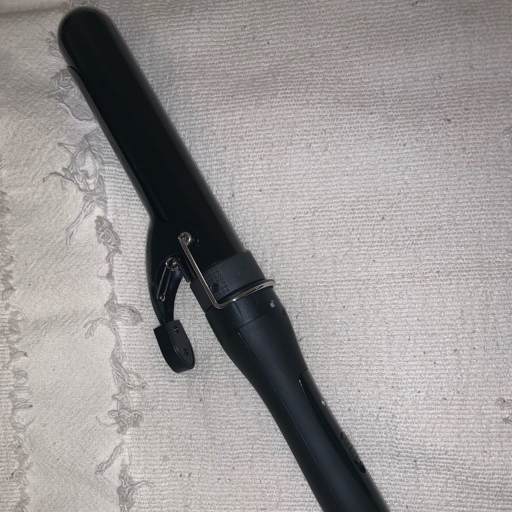 Xtrava black curling iron large barrel
